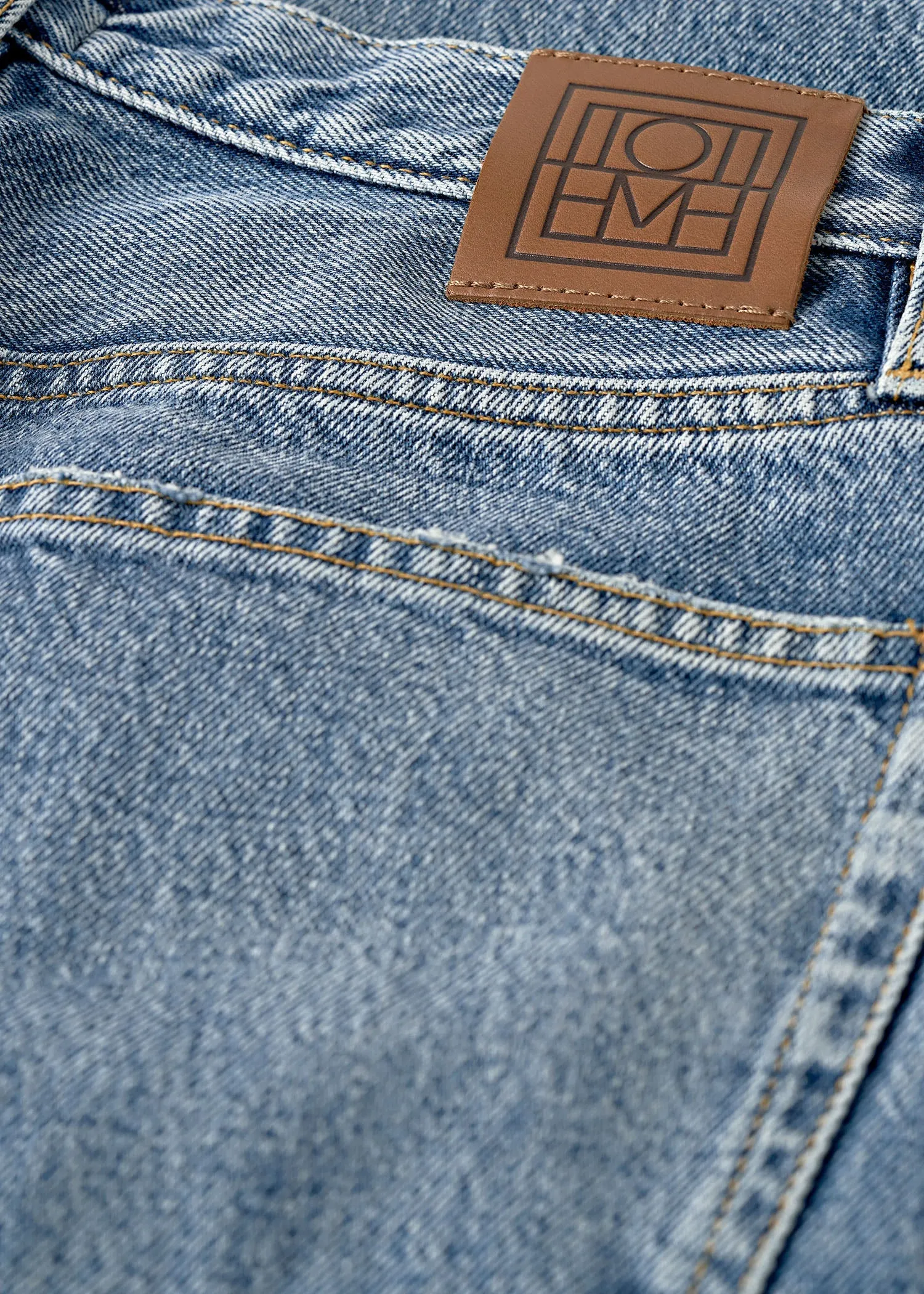 Classic cut denim worn blue