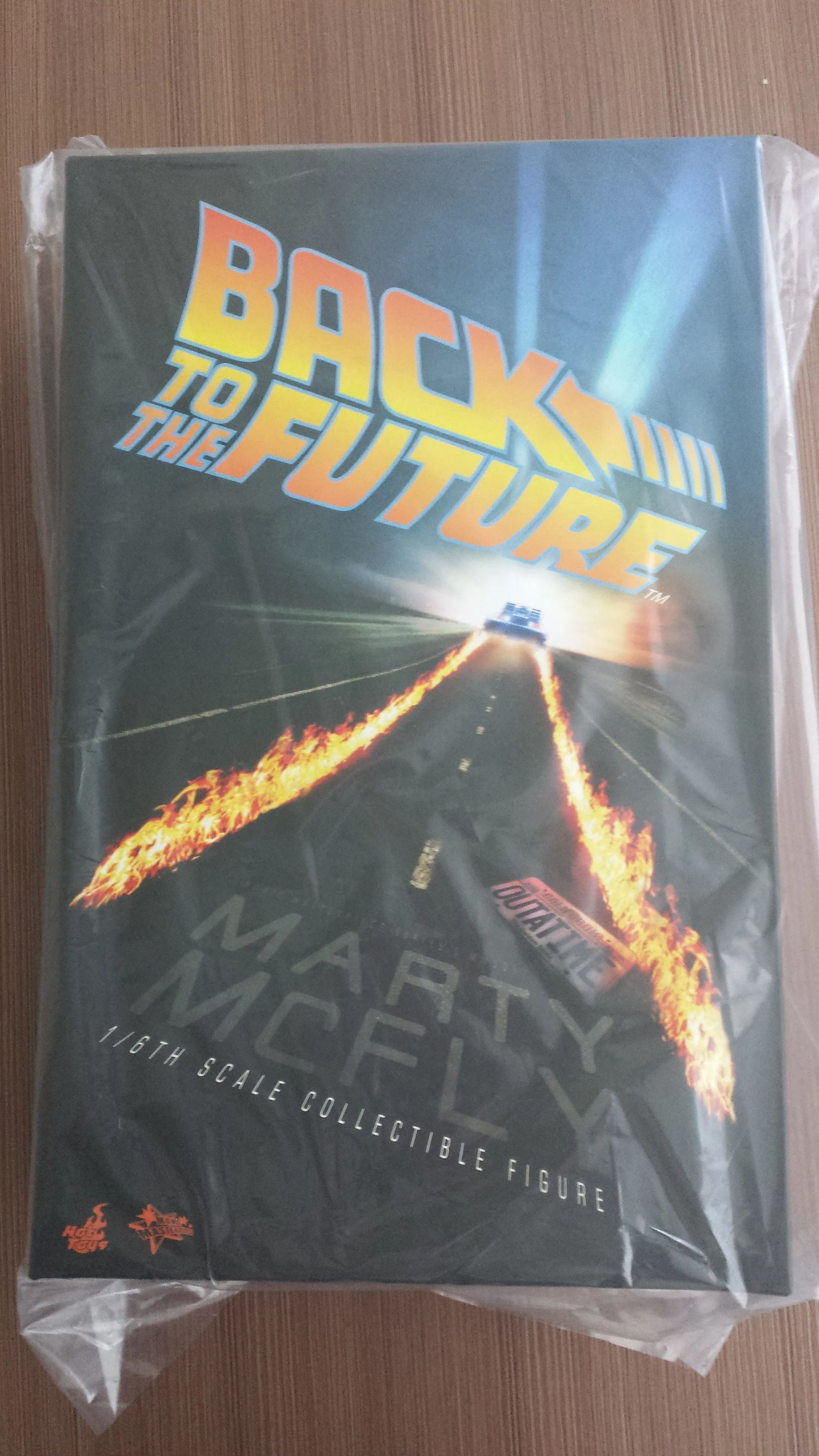 Hottoys Hot Toys 1/6 Scale MMS257 MMS 257 Back to the Future - Marty McFly (Normal Edition) Action Figure NEW