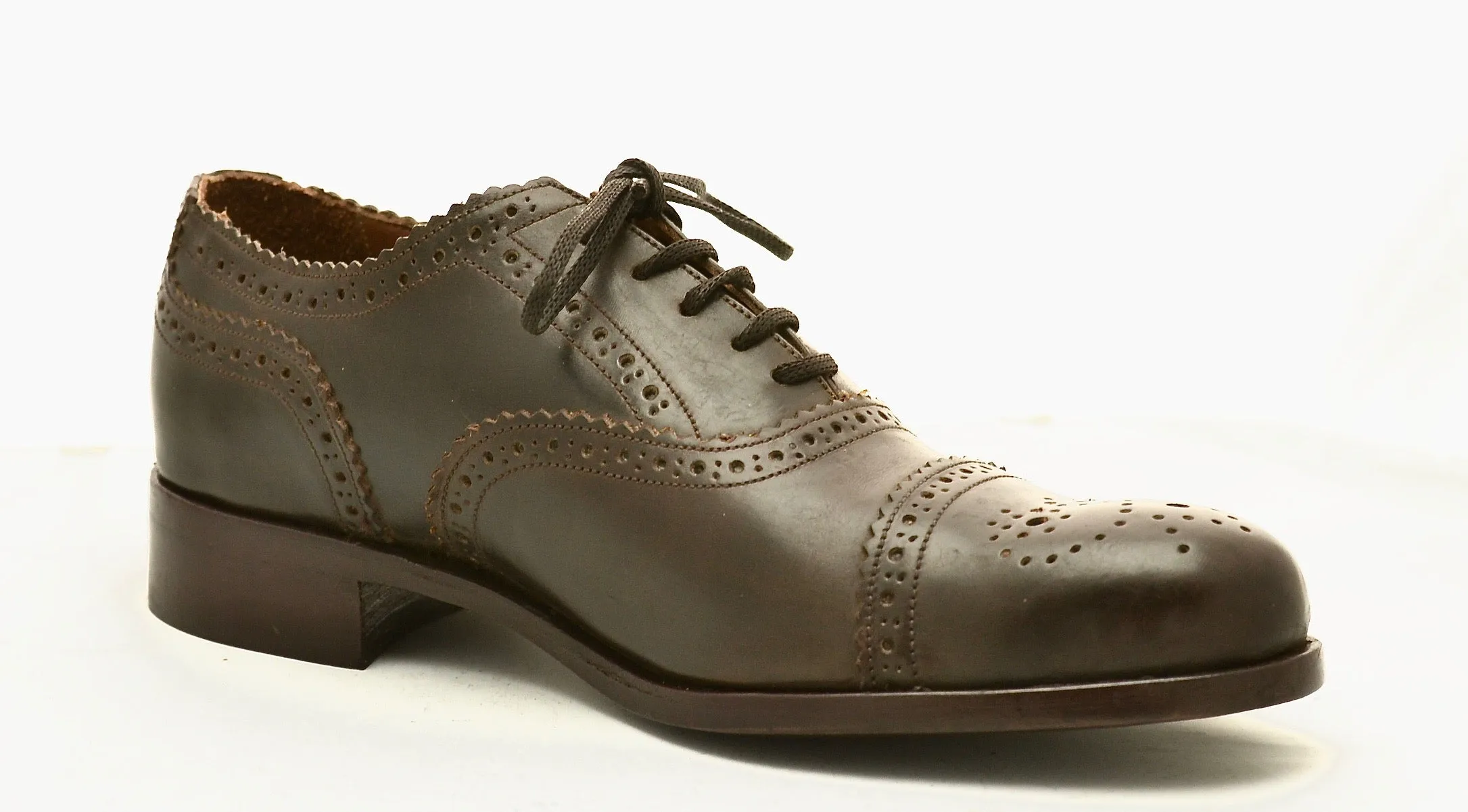 Oxford brogue  | choc cordovan