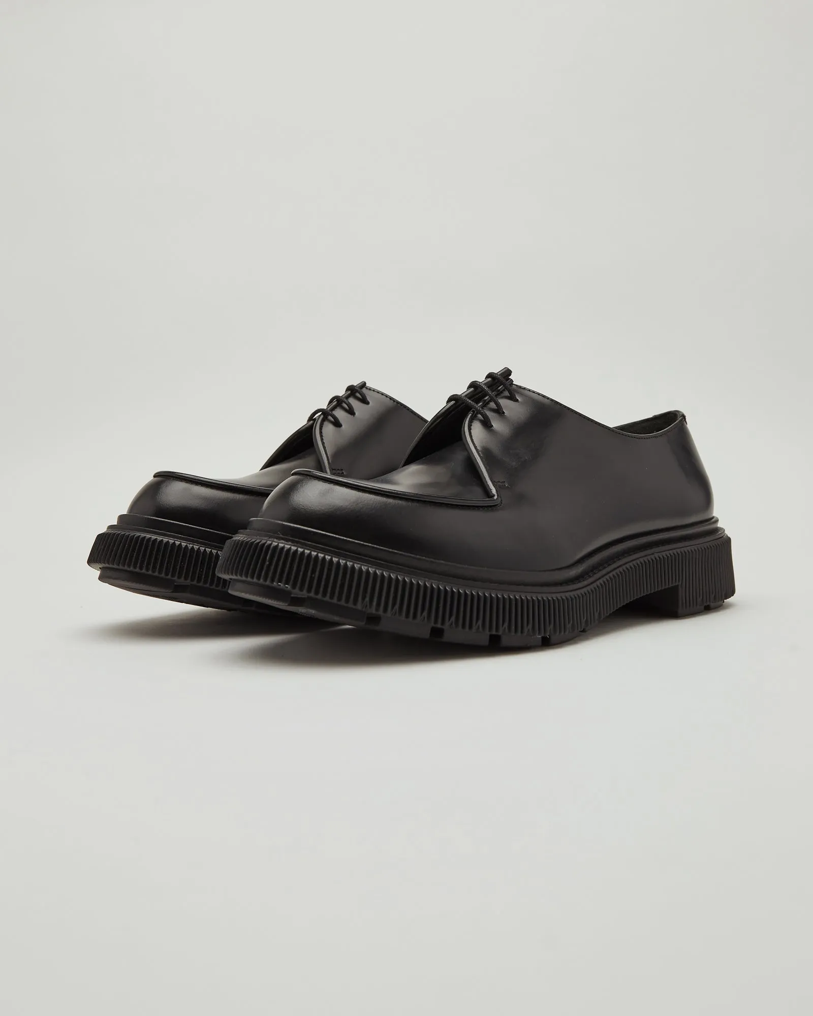 Type 124 Derby Shoes in Black