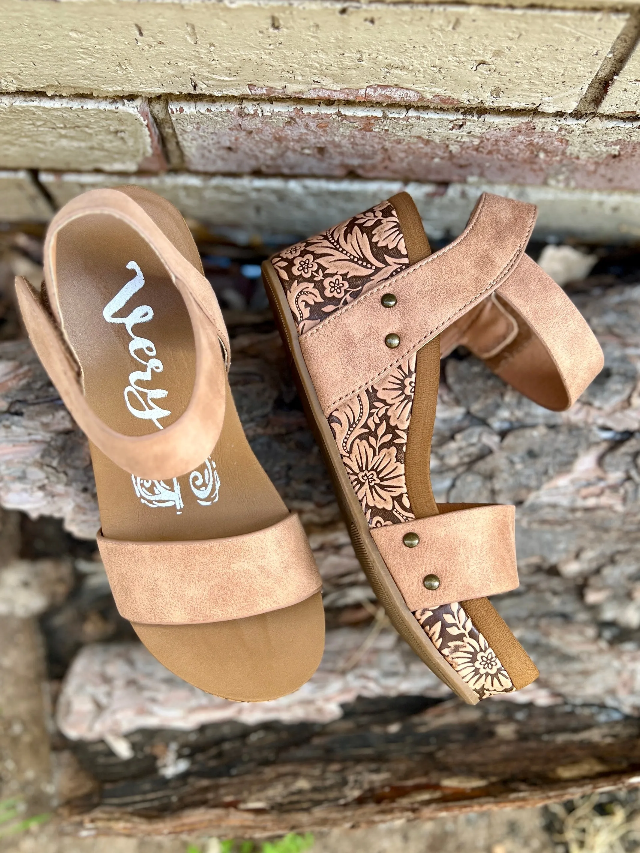 Wedge of Nude Flowers Sandals*